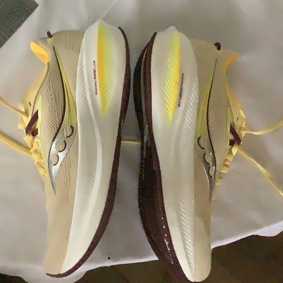 Saucony Formfit 10 Running Shoes size 8 - Picture 3 of 5